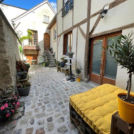Magnifique Studio Cosy Avec Terrasse En Centre-Ville Provins Luaran gambar